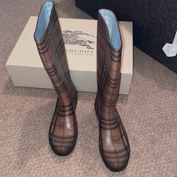 Burberry Rain Boots - Picture 2 of 8